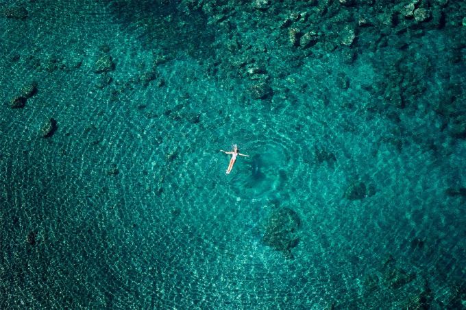 FLOATING DREAMS